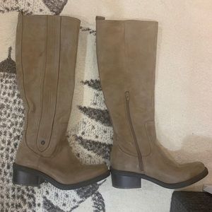 Calvin Klein Woman’s 7 shoes knee high tan boots
